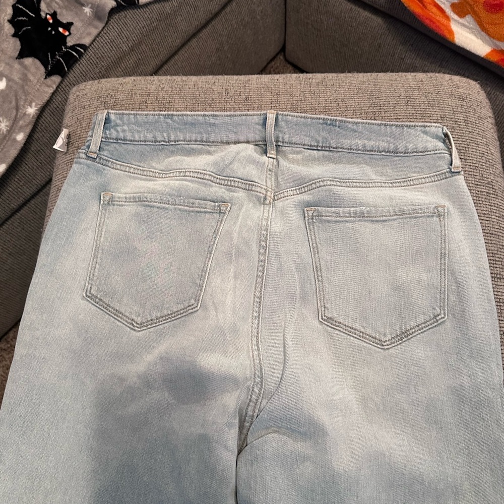 Old Navy women’s jeans - Picture 4 of 4